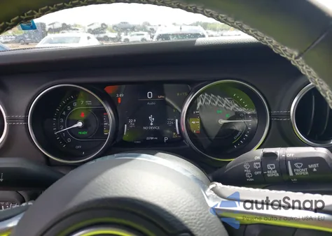 2022 Jeep Wrangler 4Xe Unlimited Sahara 4X4 из США, поврежденный, VIN 1C4JJXP69NW198960